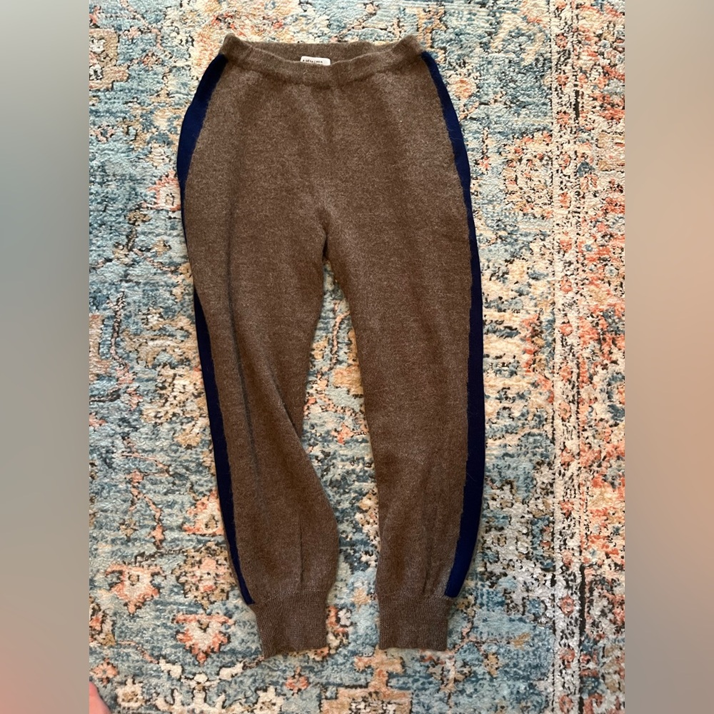A Detacher Joggers